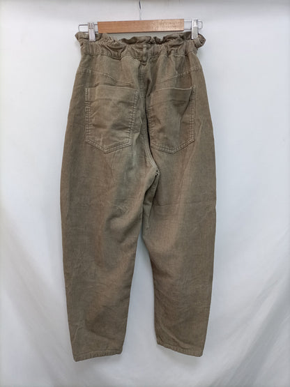 ZARA. pantalón verde slouchy T.36