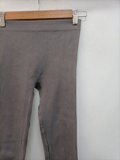 ZARA. Leggins canalé gris T.xs/s