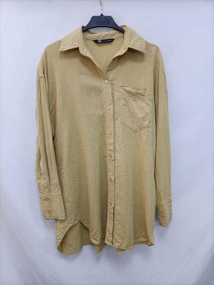 ZARA. Blusa amarilla oversized T.s