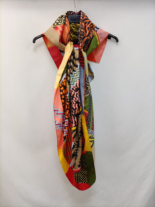 OTRAS. Pañuelo seda multiestampado