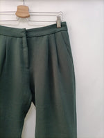 BIMBA Y LOLA. Pantalón pinzas verde  T.38