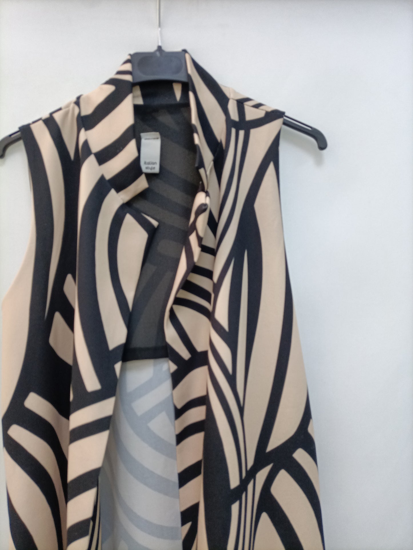 OTRAS. Chaleco rayas negro y beige T.s/m