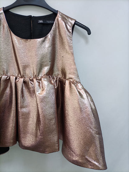 ZARA. Top corto metalizado T.m