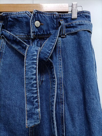 STRADIVARIUS. Falda denim lazada T.40