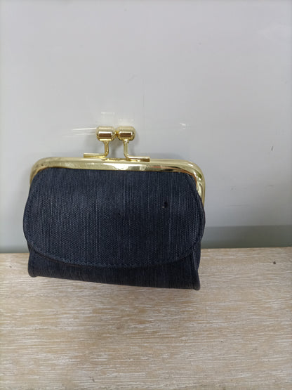 OTRAS. Monedero gris (TARA)