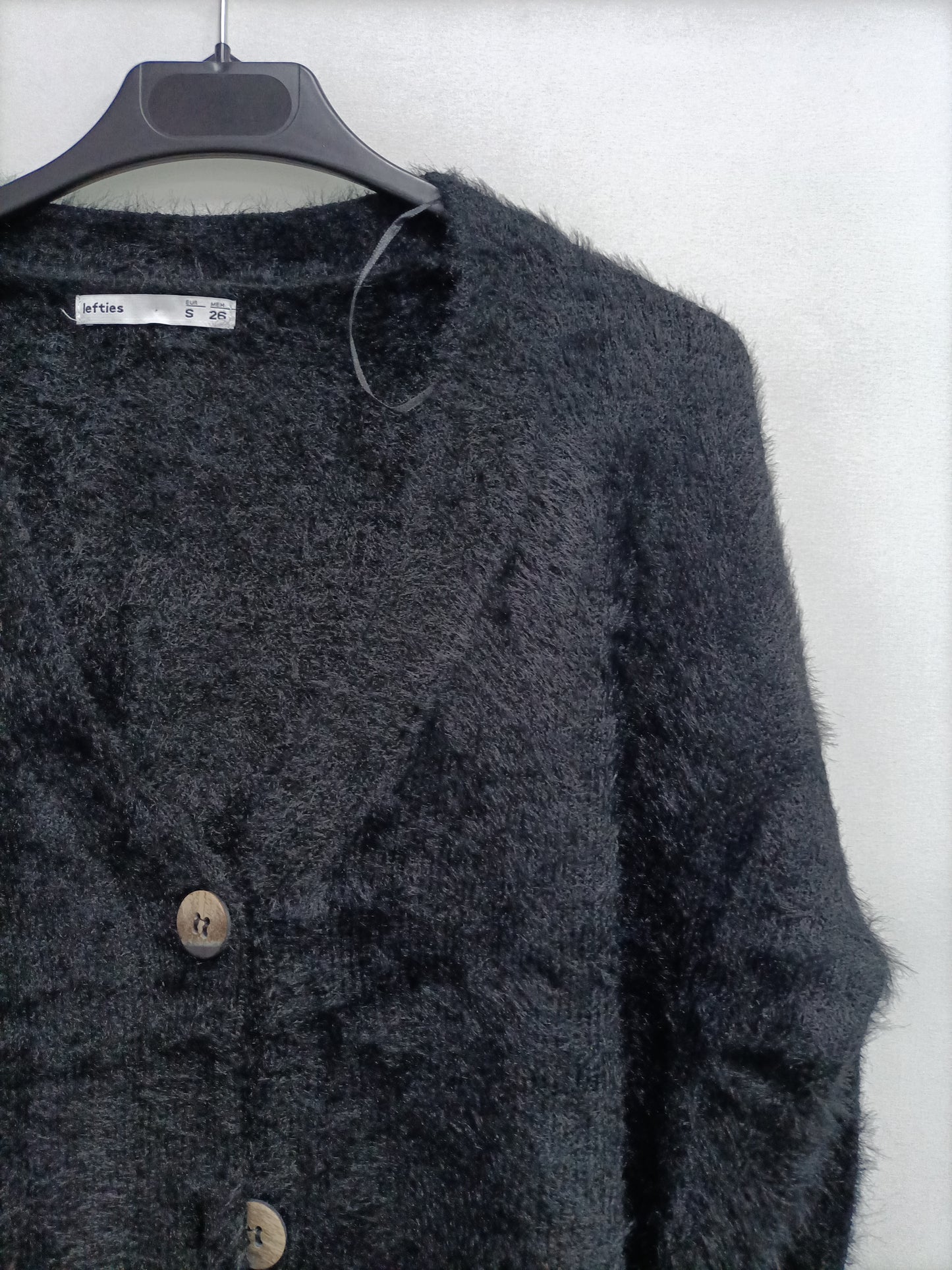 LEFTIES. Cárdigan negro pelito  T.s
