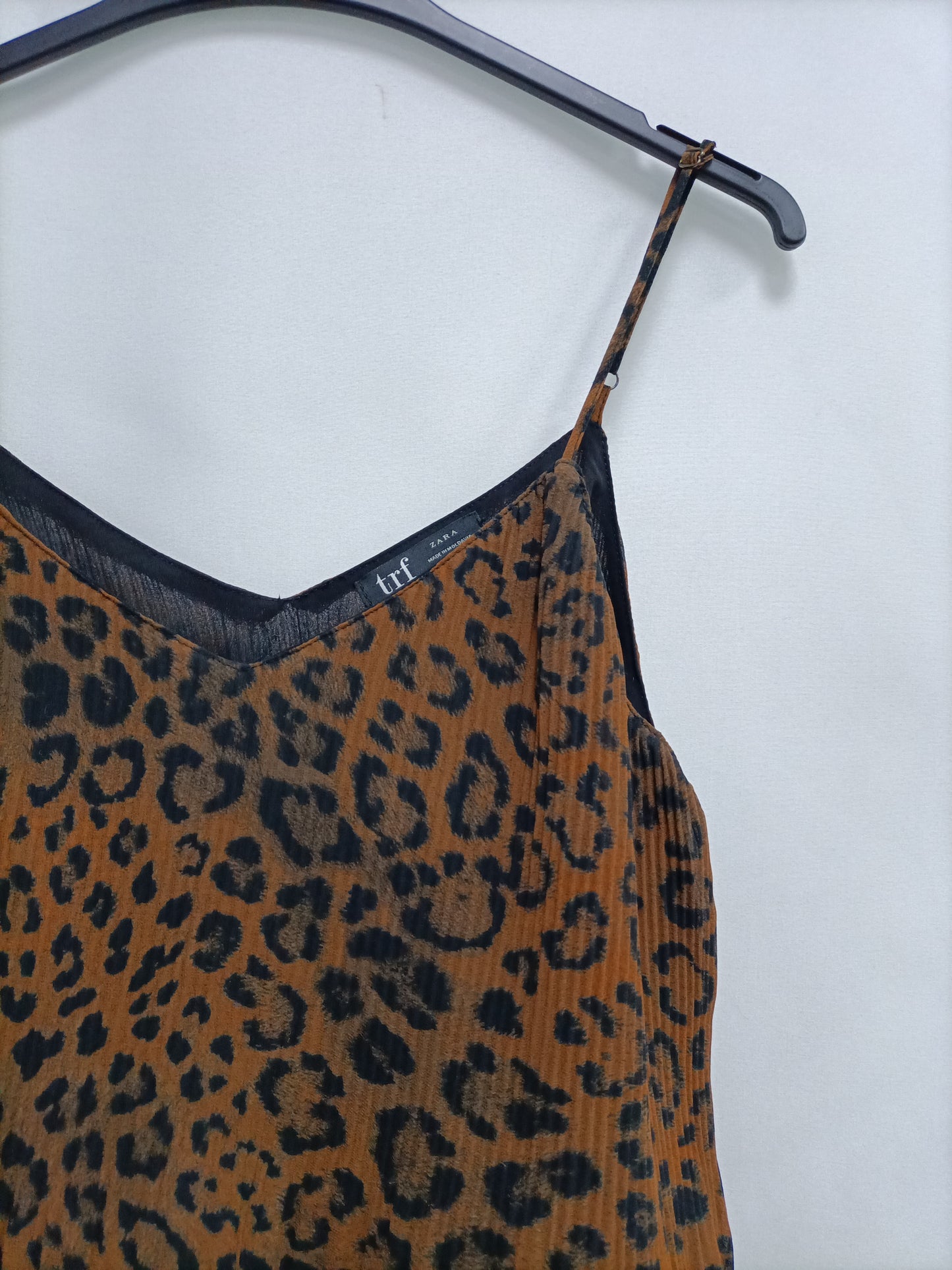 ZARA. top plisado animal print T.xs