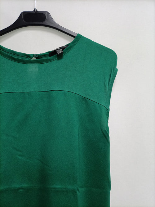 MANGO. Camiseta verde doble textura T.xs