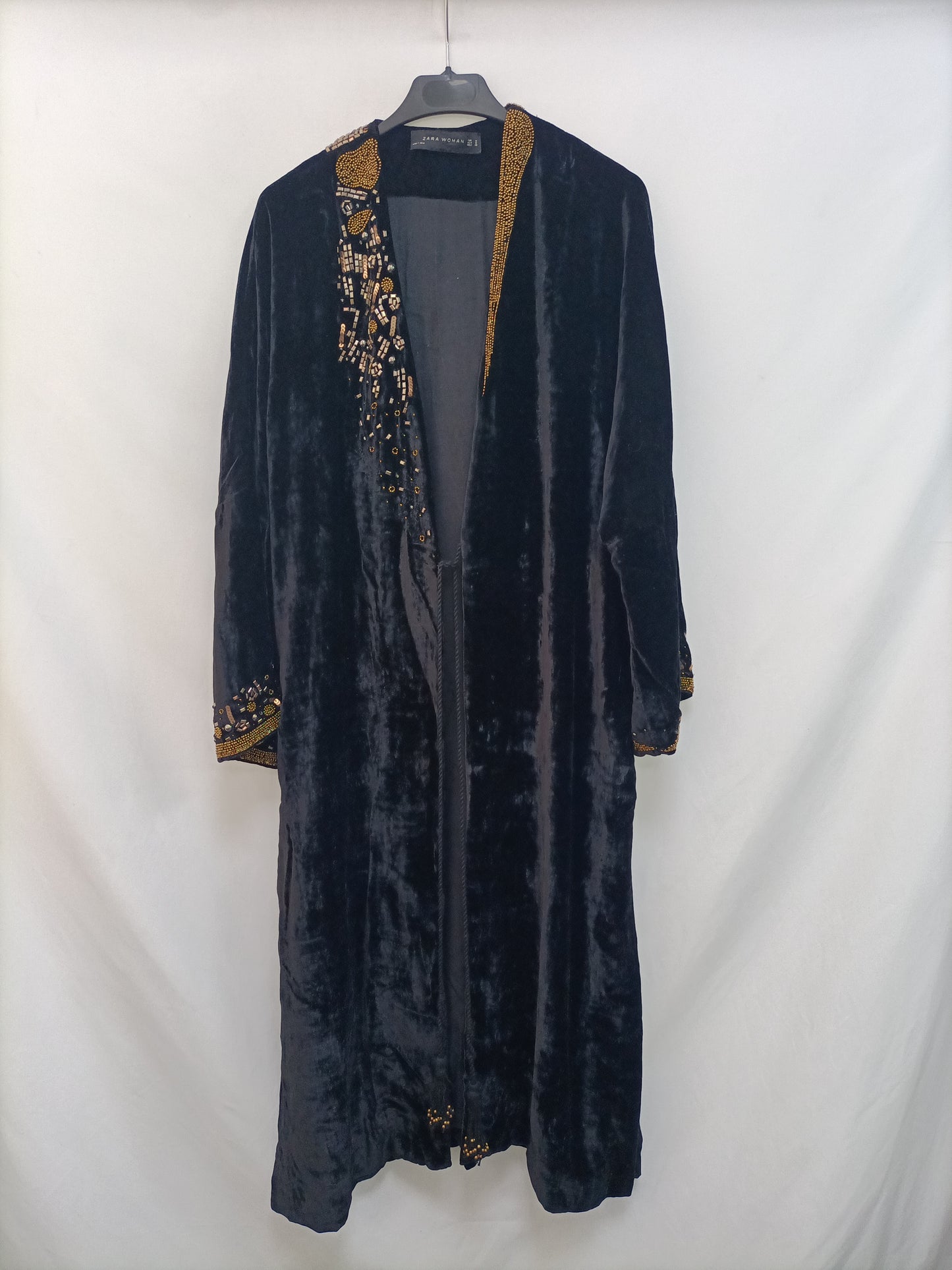 ZARA. Black velvet kimono Tm