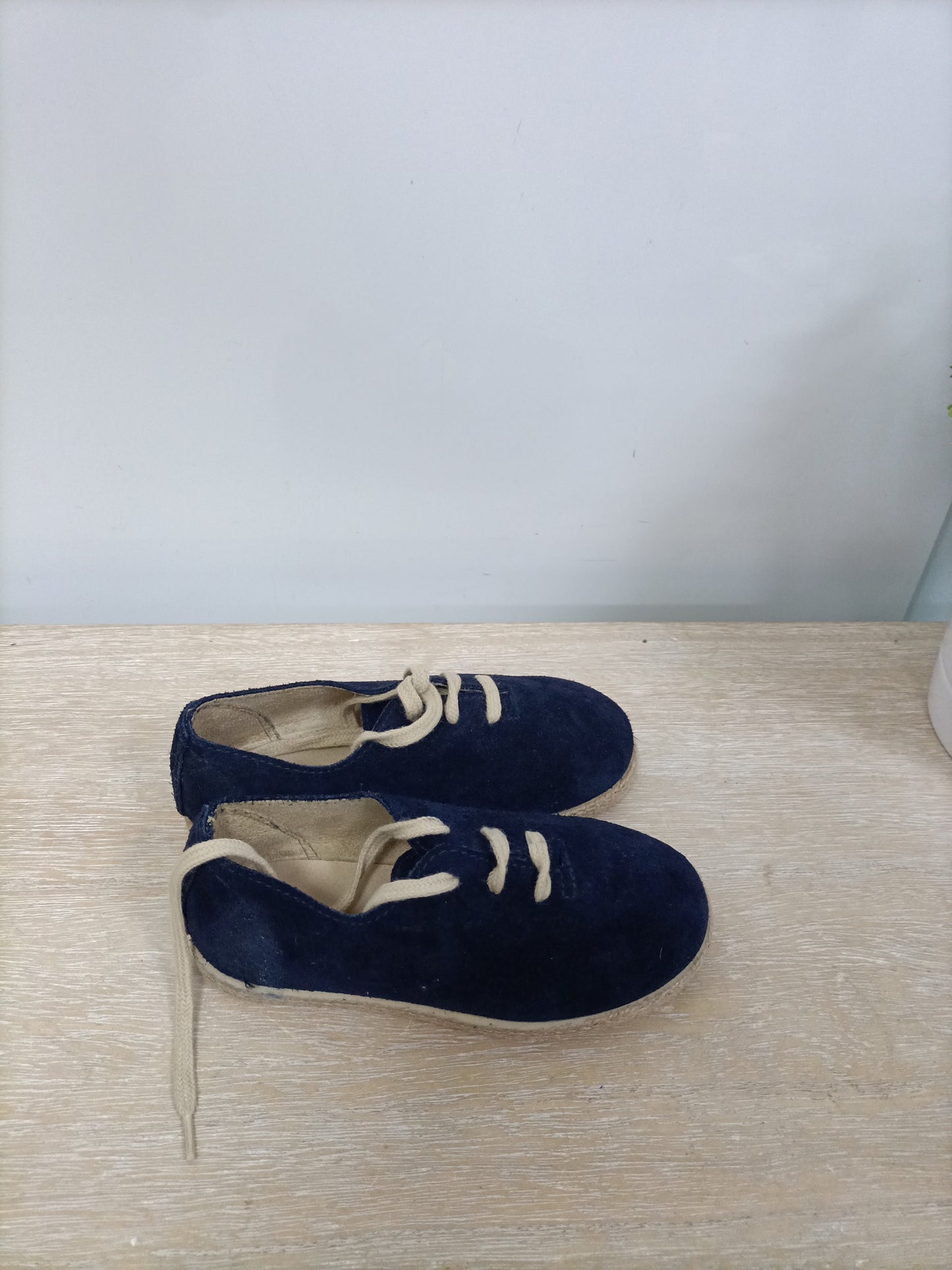 PISAMONAS. Blue suede sneakers, size 26 (tara)