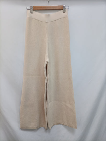 UTERQÜE. Pantalón punto canalé T.s