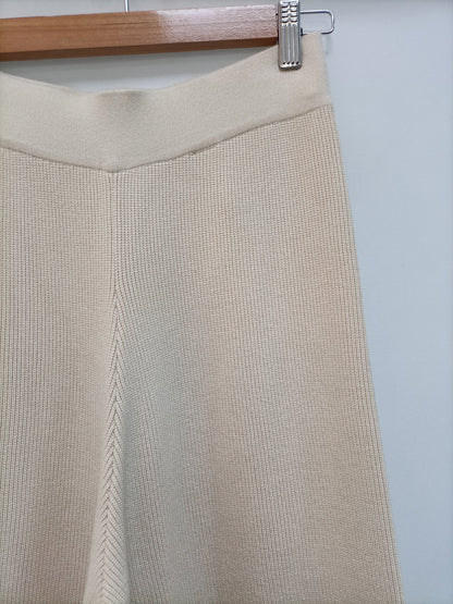 UTERQÜE. Pantalón punto canalé T.s