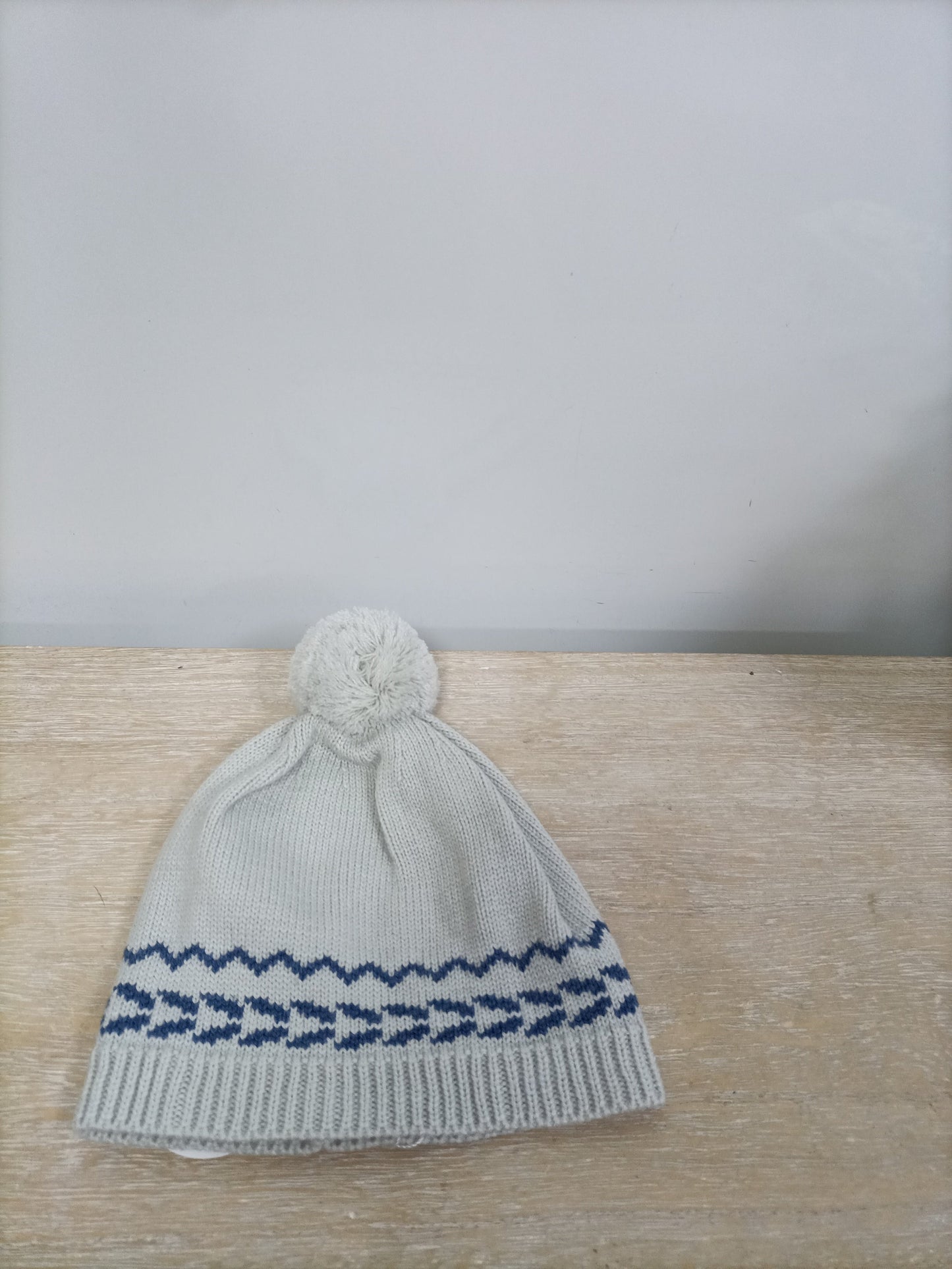 POMPON BONNET. Grey pompom hat Ts (boys)