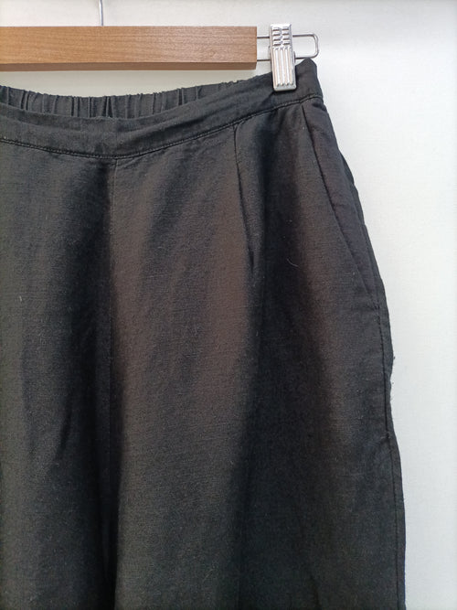 OYSHO. Pantalón negro lino T.m