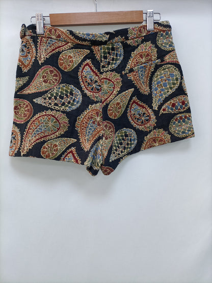 ZARA. Pantalón corto textura T.m