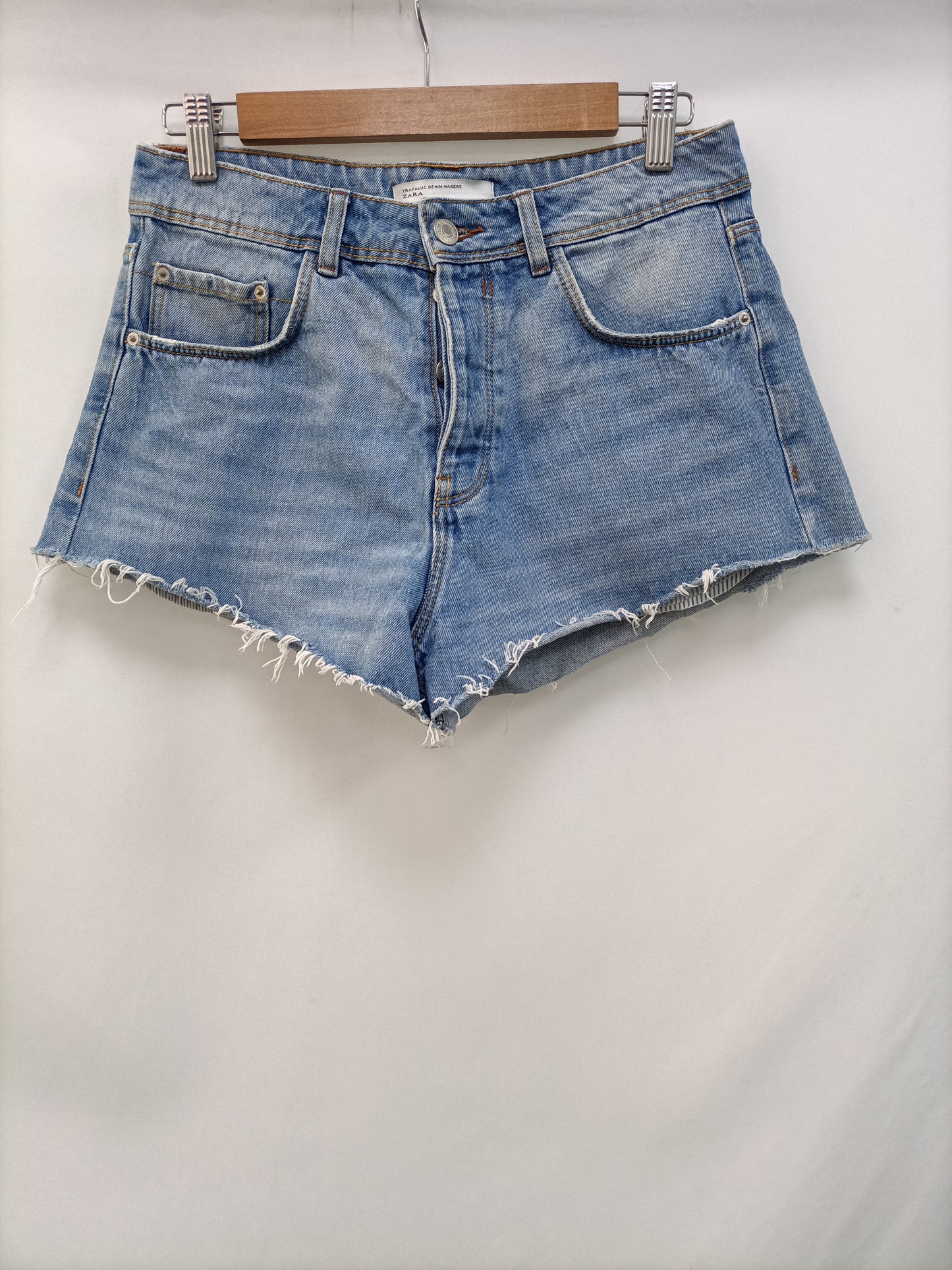 ZARA. Denim shorts size 38