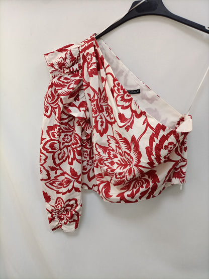 ZARA. Top asimétrico beige flores T.xl