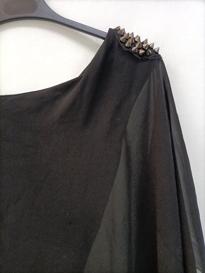 ZARA. Top negro asimétrico T.m