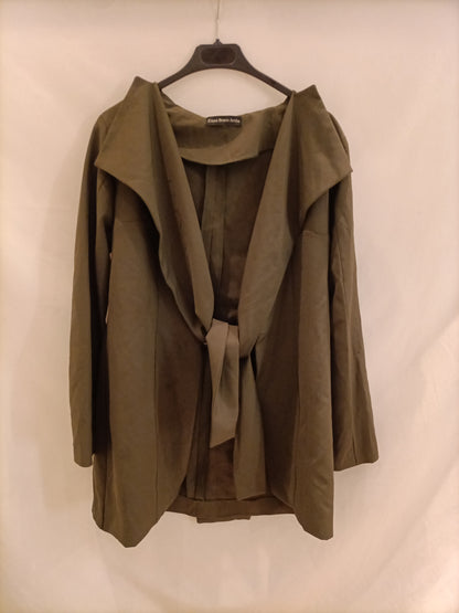 ELENA BRAVO ARCHE. Open green jacket Tu(m)