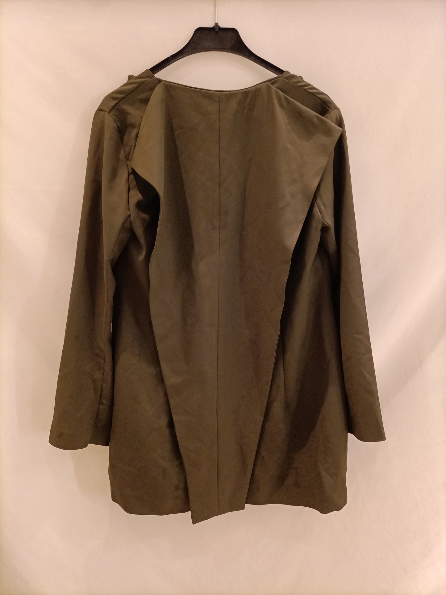 ELENA BRAVO ARCHE. Open green jacket Tu(m)