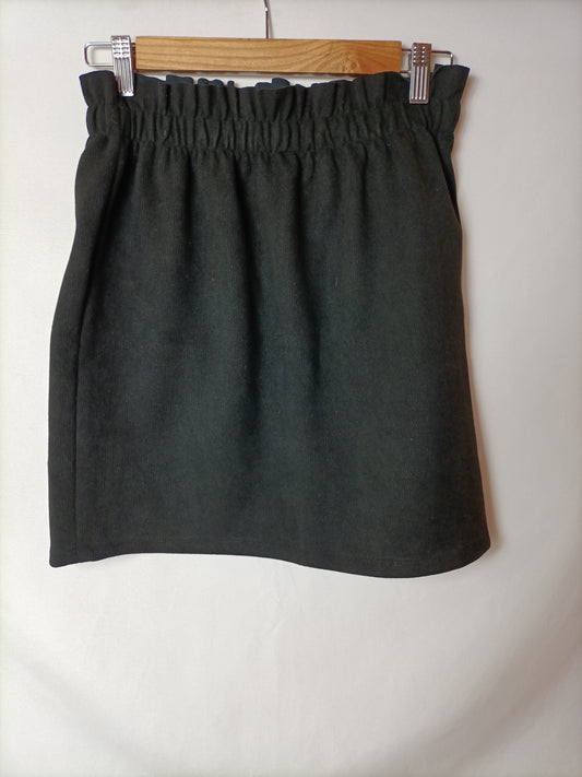 BERSHKA. Falda antelina negra T.m
