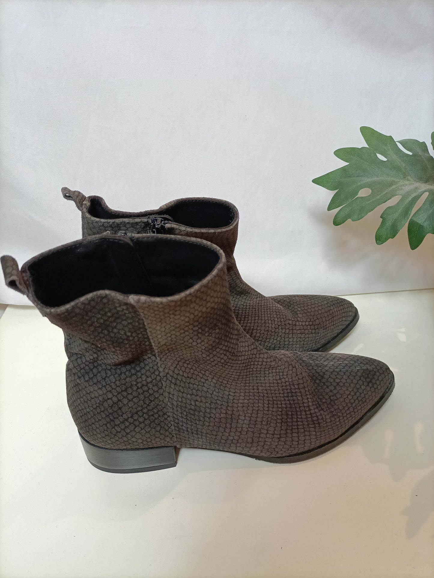 MARDECLEO. Botines grises piel (tara)