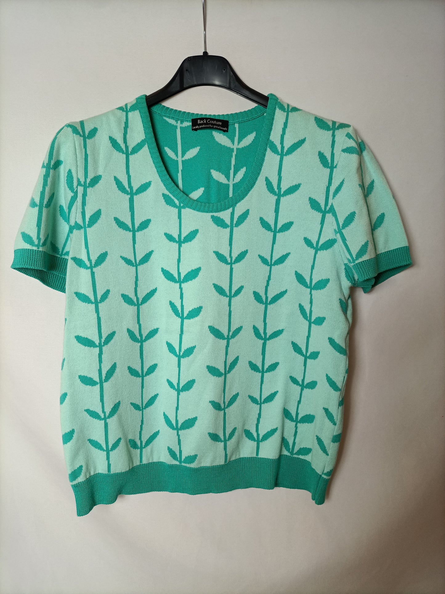 BACK COUTURE. Top verde ramas T.l