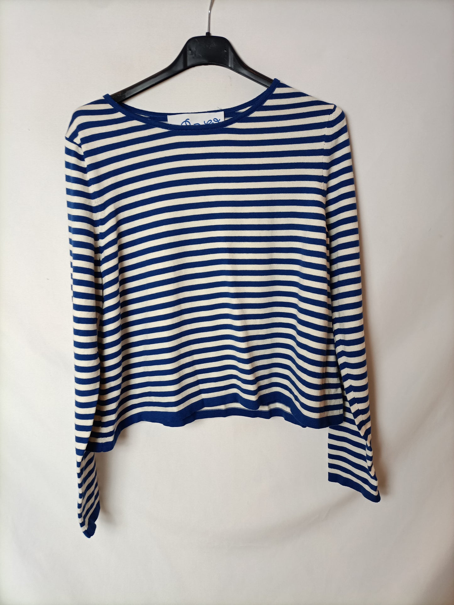 LA CASITA DE WENDY. Top beige rayas azul T.L