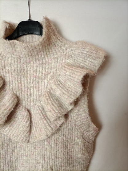 ZARA. Sleeveless Ts sweater