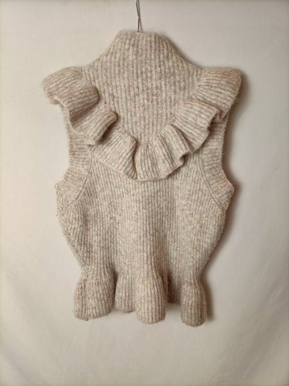 ZARA. Sleeveless Ts sweater