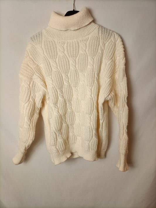 OTHERS. Beige cable-knit Ts sweater