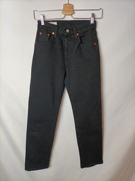LEVI'S. Pantalón negro  T.(23)32