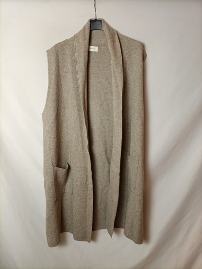 AMEÉ. Chaleco beige de punto T.u(s/m)