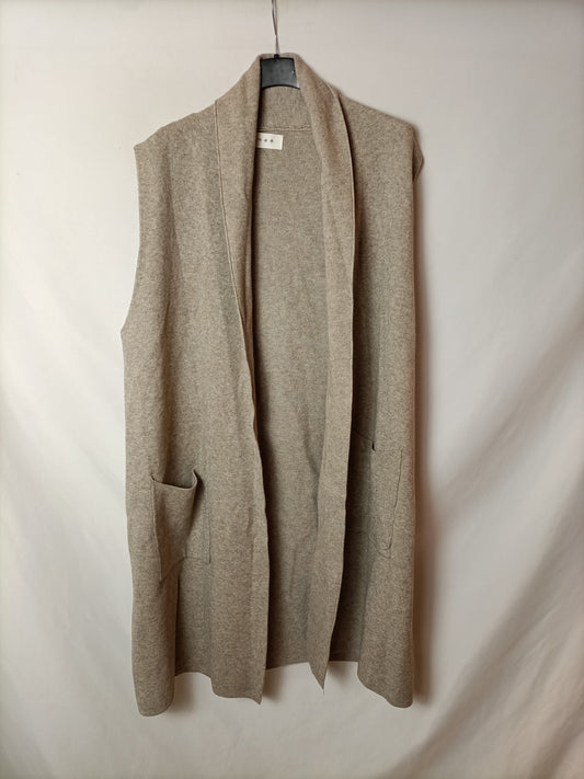 AMEÉ. Beige knitted vest Tu(s/m)