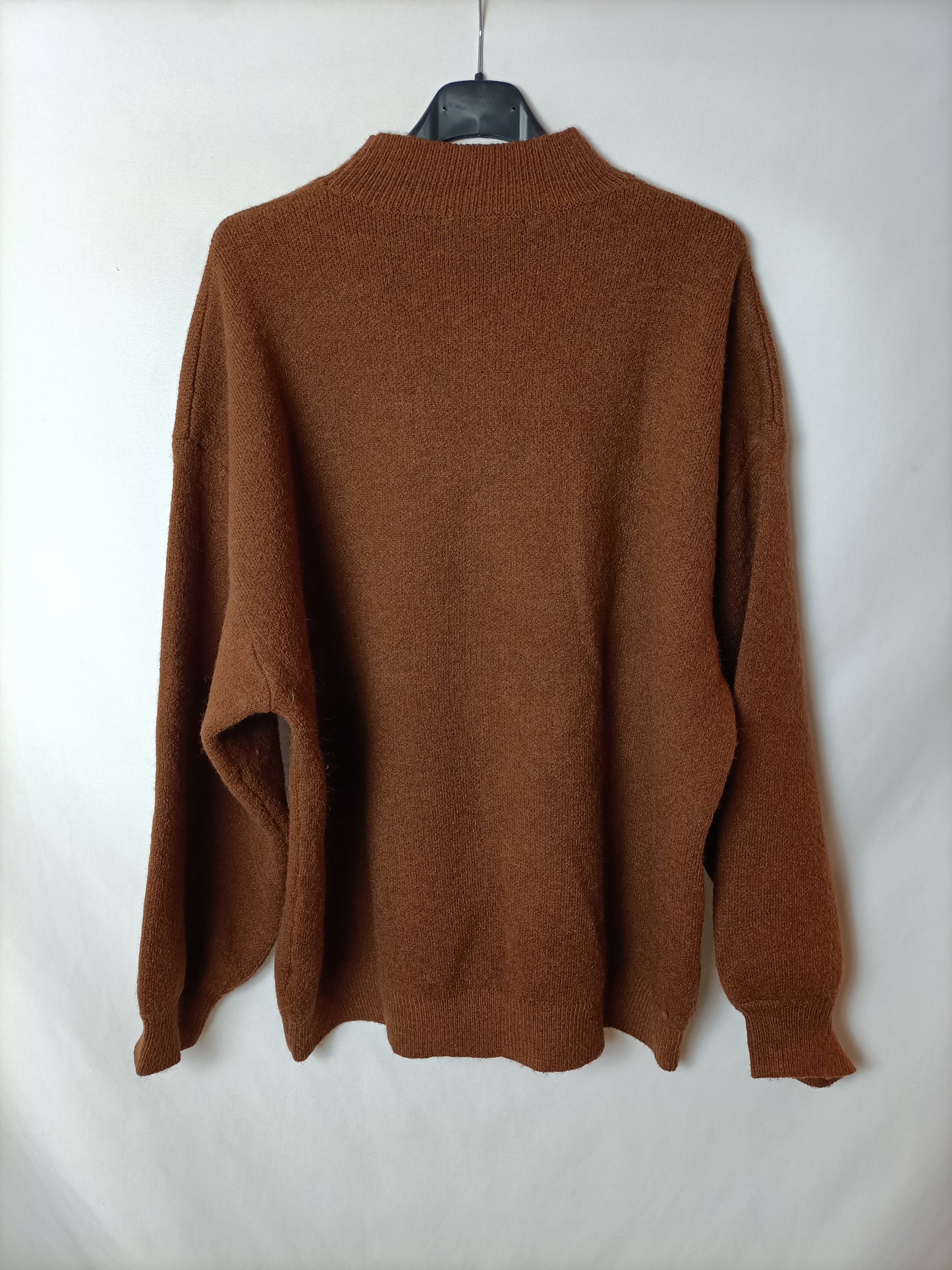 OTRAS. Jersey marrón oversized T.u(s/m)