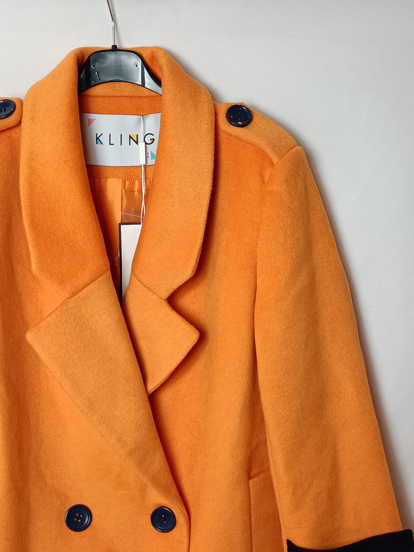 KLIN. Abrigo paño naranja T.m