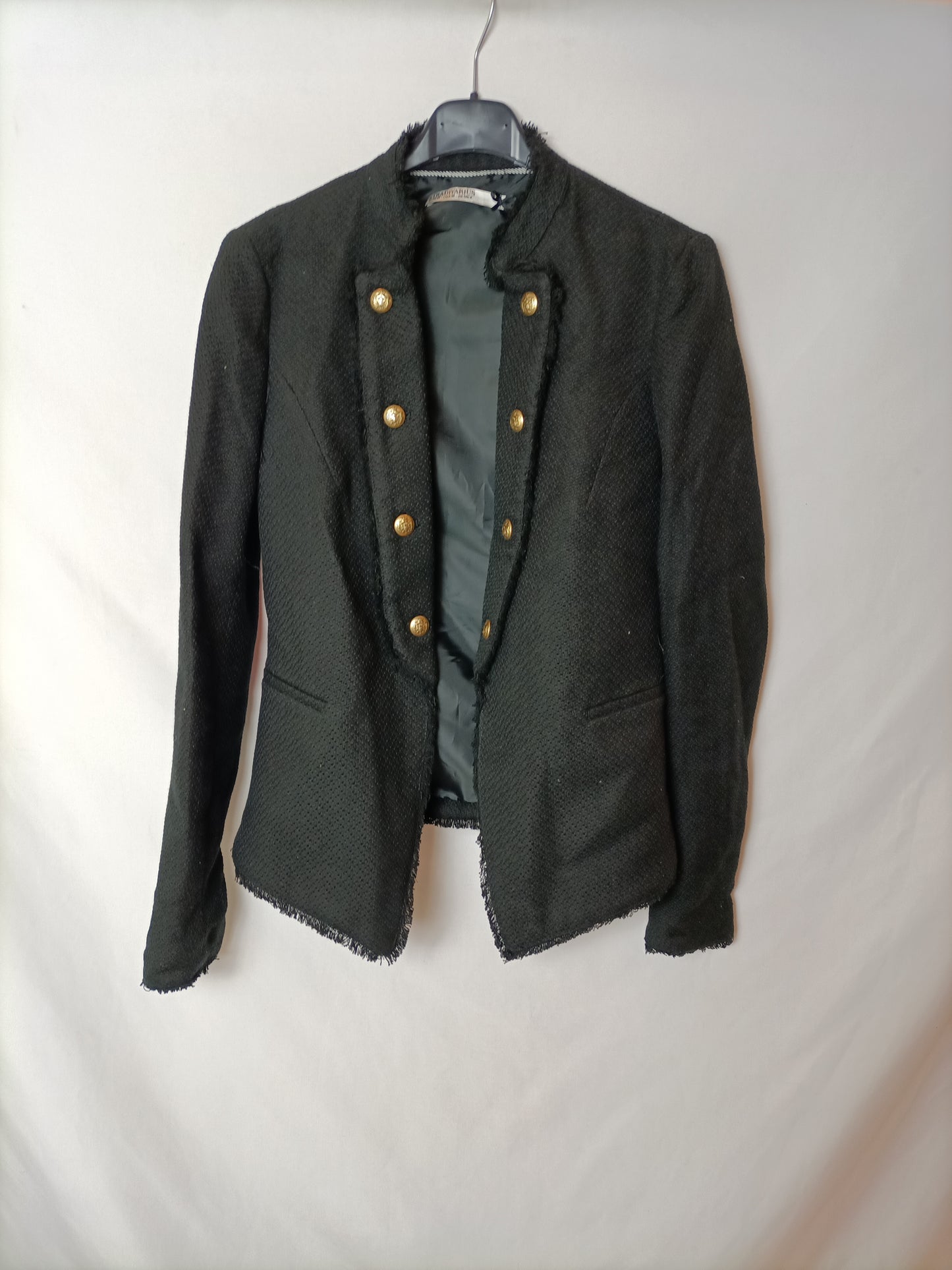 STRADIVARIUS. Chaqueta negra tweed T.m