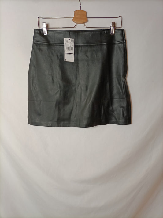 MANGO. Black leather-effect skirt Tm