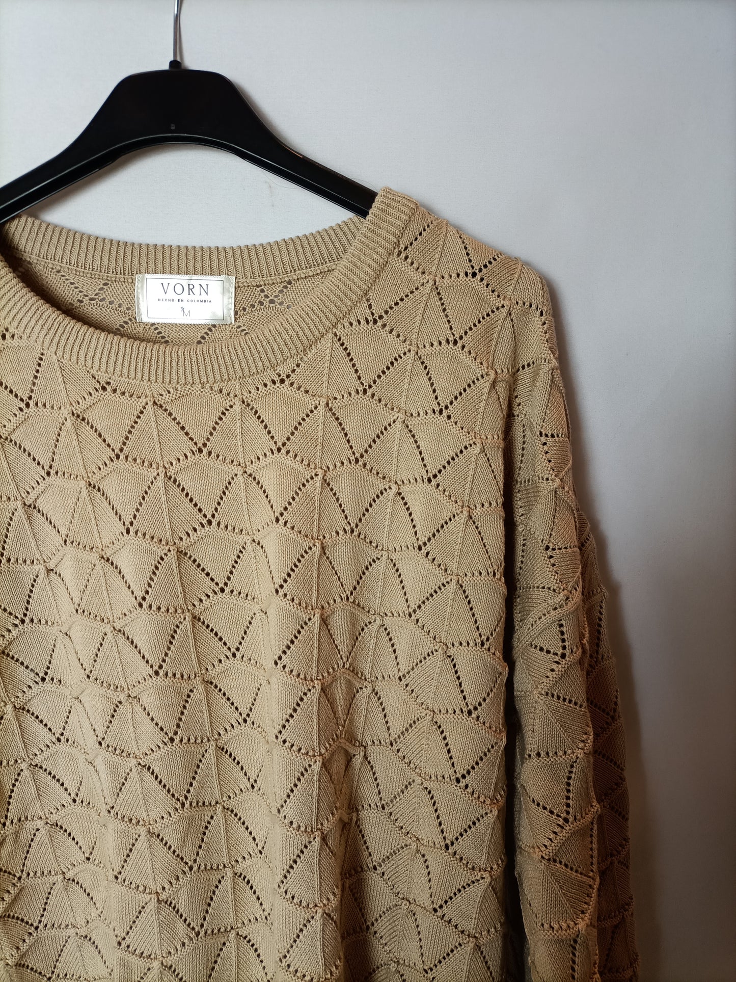 VORN. Jersey beige troquelado T.m