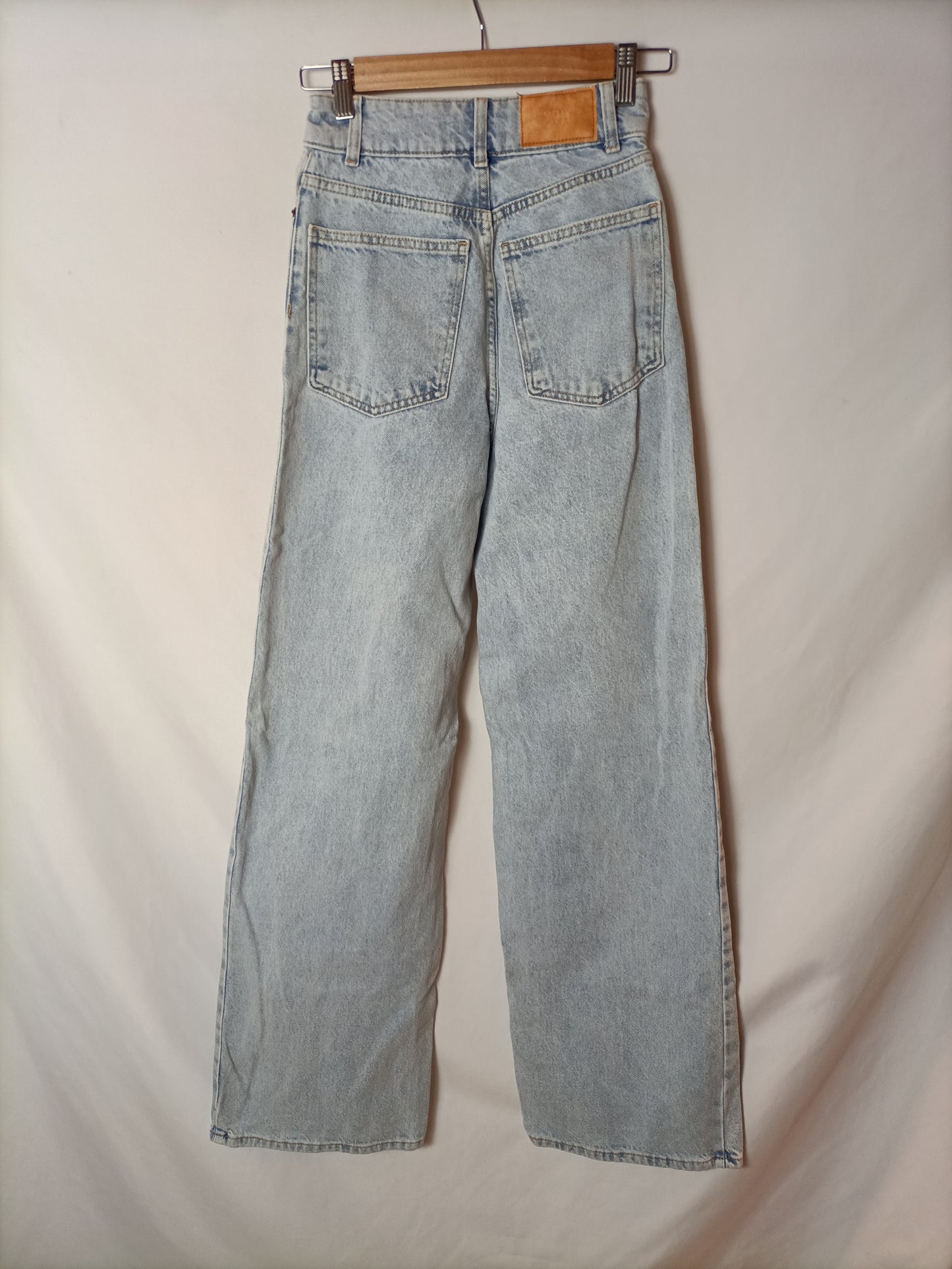 ZARA. pantalón ancho denim T.32