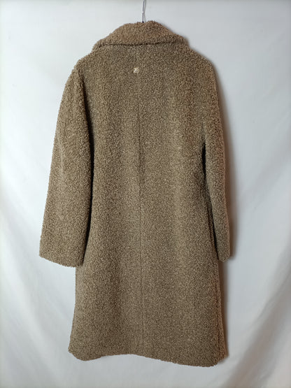 PREDRO DEL HIERRO. Abrigo beige borrego T.s