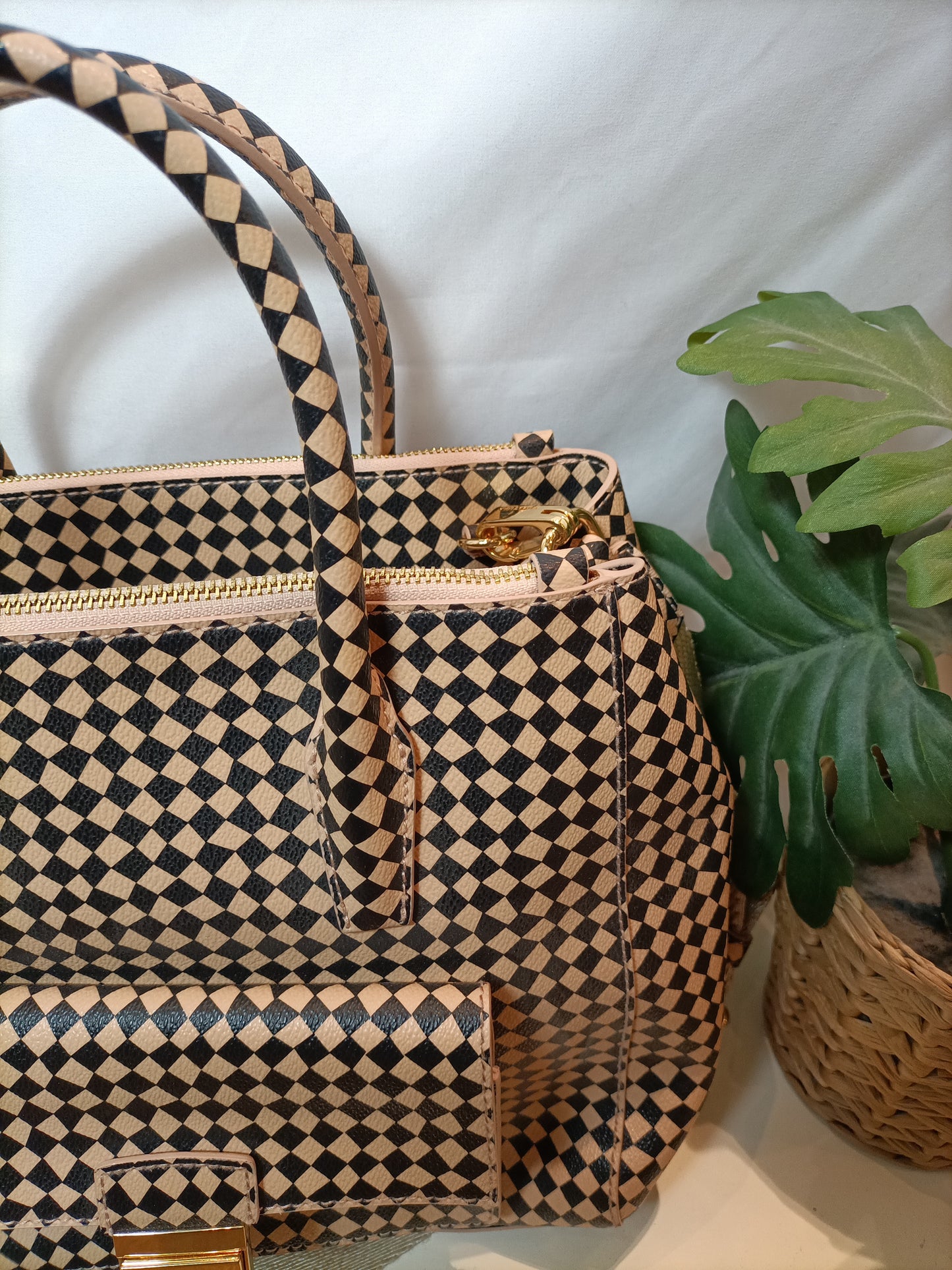 BIMBA Y LOLA. Bolso rombos