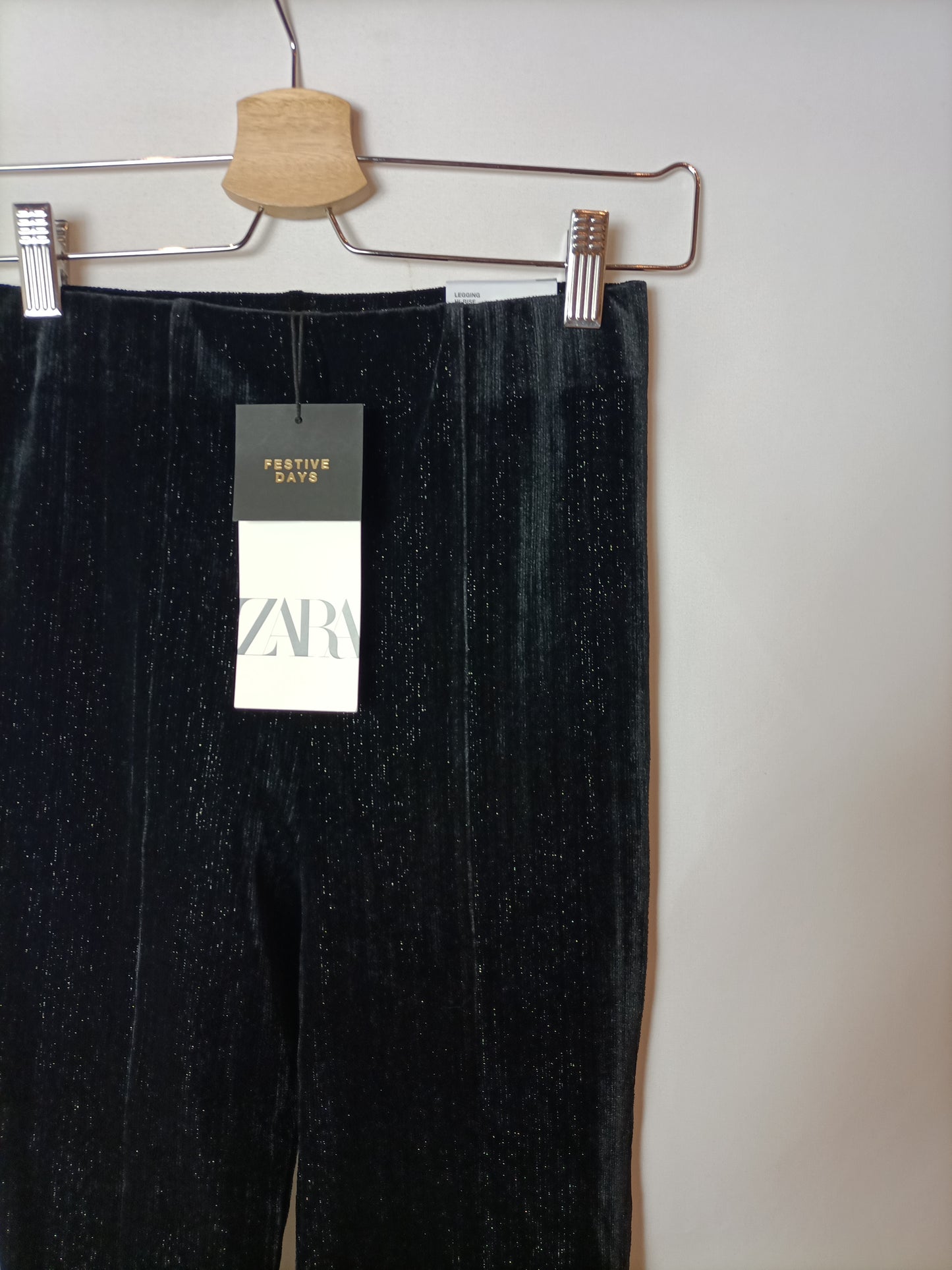 ZARA. Leggins negros terciopelo T.xs