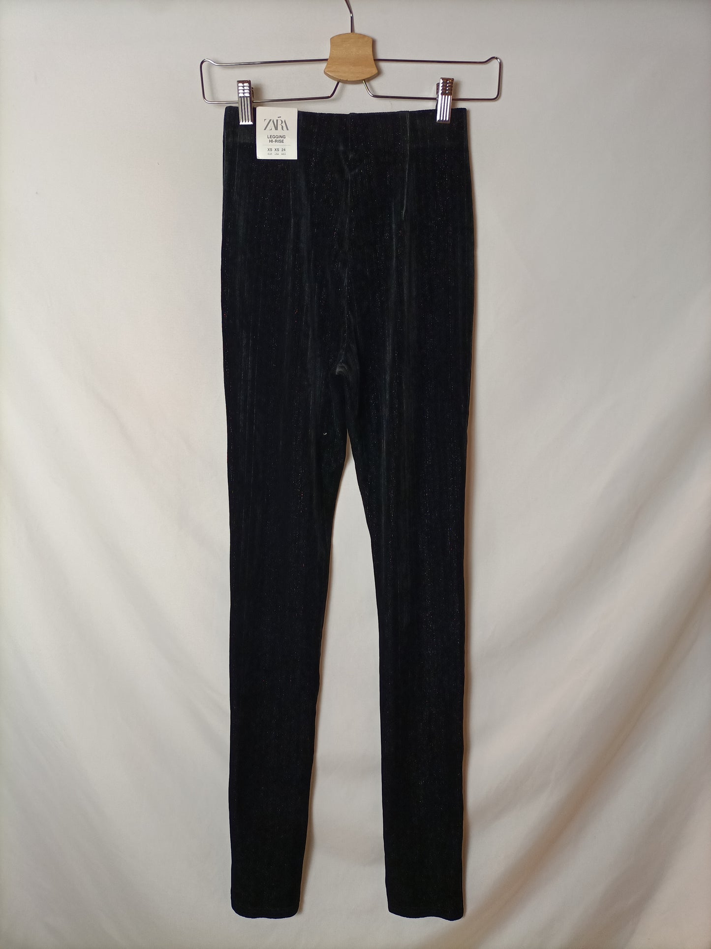 ZARA. Leggins negros terciopelo T.xs