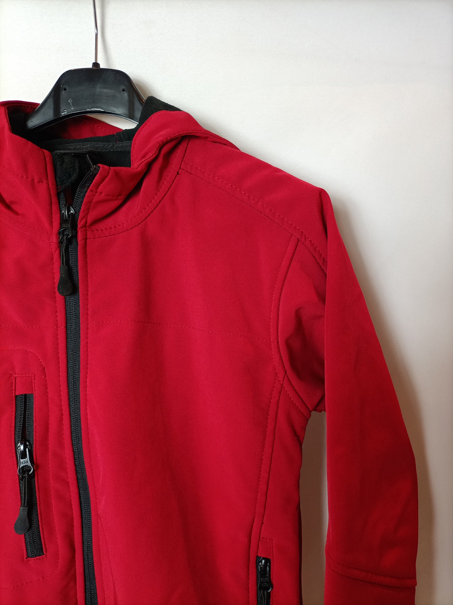 SOL'S. Corta viento rojo T.10A