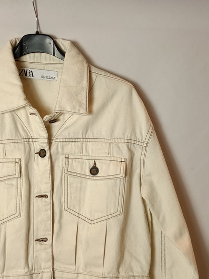 ZARA. Cazadora vaquera beige T.s