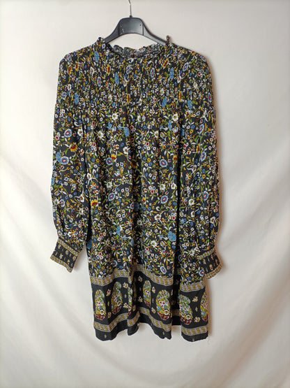 ZARA. Vestido negro flores T.s