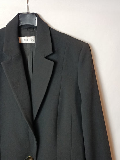 MANGO. Blazer negra clásica  T.m