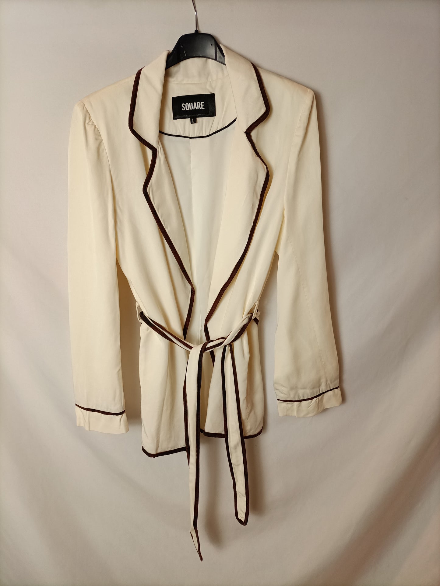 SQUARE. Tl beige fluid blazer