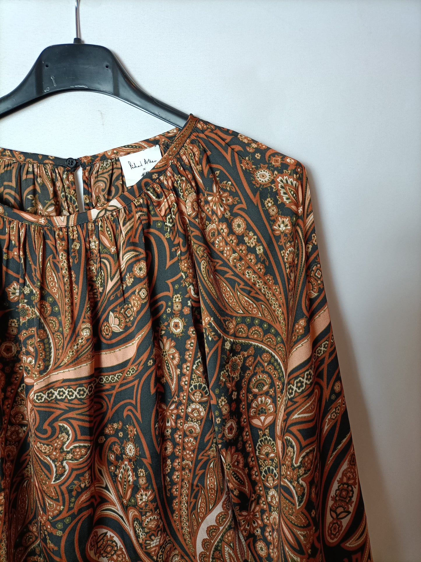H&M x ROCHARD ALLAN. blusa marrón amebas T.36